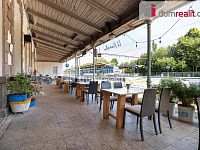 Pronájem zavedené stylové restaurace, užitná plocha 308 m2, Říčany, kapacita až 180 hostů, potenciál rozšíření - 17