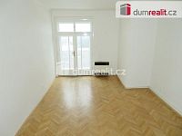  Světlý byt 2+kk s balkonem, 58 m2 + 1,8 m2 balkon, 4.p (5np), OV, cihla po rekonstrukci, Praha 6 - Bubeneč