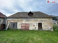 exkluzivní prodej samostatné části dvojdomu, maštale a velké zahrady za domem - Drahenice - 12