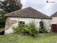 exkluzivní prodej samostatné části dvojdomu, maštale a velké zahrady za domem - Drahenice - 22