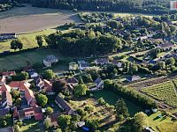 exkluzivní prodej samostatné části dvojdomu, maštale a velké zahrady za domem - Drahenice - 6