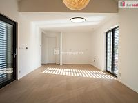 Prodej rodinného domu 5+ kk 135 m², s pozemkem 658 m² - 4