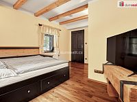 Dům s investiční příležitostí na pozemku 6.666 m2 v Krušných horách - 19