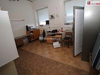 Činžovní dům v centru Aše s pozemkem s možností parkování - 11