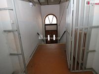 Činžovní dům v centru Aše s pozemkem s možností parkování - 13