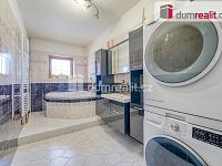 Prodej 2x rodinný dům, 287 m2 s krásným pozemkem 1093 m2 v Lenešicích-Louny - 10