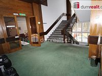 Zavedený hotel Agricola s bazénem zahradou v krásné lokalitě u lesa v Mariánských Lázních - 10