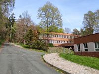 Zavedený hotel Agricola s bazénem zahradou v krásné lokalitě u lesa v Mariánských Lázních - 30