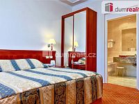 Zavedený hotel Agricola s bazénem zahradou v krásné lokalitě u lesa v Mariánských Lázních - 8