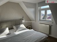 Luxusní byt 3+kk/B ve čtvrtém patře s osobním soukromým výtahem v cihlovém domě v Mariánských Lázních - 15