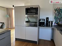 Luxusní byt 3+kk/B ve čtvrtém patře s osobním soukromým výtahem v cihlovém domě v Mariánských Lázních - 3