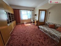 Samostatně stojící RD v klidném prostředí se zahradou - 11