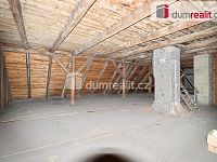 Prodej domu s restaurací nedaleko Ostrova u Karlových Varů - 15