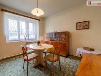 Prodej rodinného domu 146 m2, pozemek 291 m2 - Mšec - 9