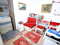 Pěkný domek s pozemkem a zahradou v klidné lokalitě Kbely u Prahy - 10