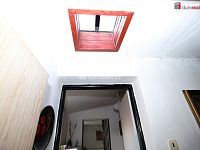 Pěkný domek s pozemkem a zahradou v klidné lokalitě Kbely u Prahy - 11