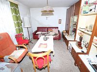 Pěkný domek s pozemkem a zahradou v klidné lokalitě Kbely u Prahy - 2