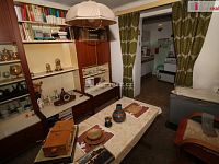 Pěkný domek s pozemkem a zahradou v klidné lokalitě Kbely u Prahy - 4