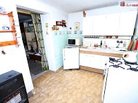 Pěkný domek s pozemkem a zahradou v klidné lokalitě Kbely u Prahy - 8