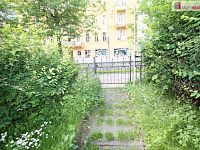 Pěkný prostorný byt 2+1 v přízemí cihlového domu se samostatným vchodem ze zahrady - 25