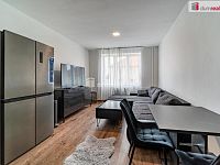 Krásný byt 3+kk po kompletní generální rekonstrukci s vybavením ve druhém patře cihlového domu - 2