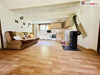 Prodej venkovského stavení v obci Martinice u Dolních Kralovic, okres Benešov - 11