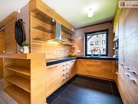 K prodeji, reprezentativní sídlo, rodinný dům 5+kk s terasou, garáží, zahr. domkem, ul. Na Horánku 666, Netolice - 14