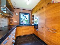 K prodeji, reprezentativní sídlo, rodinný dům 5+kk s terasou, garáží, zahr. domkem, ul. Na Horánku 666, Netolice - 15