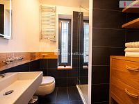 K prodeji, reprezentativní sídlo, rodinný dům 5+kk s terasou, garáží, zahr. domkem, ul. Na Horánku 666, Netolice - 17