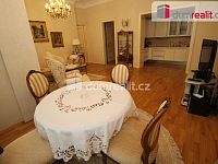 Luxusní designový byt 2+kk v lázeňském centru Mariánských Lázní s garáží a sklepem - 10