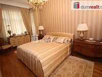 Luxusní designový byt 2+kk v lázeňském centru Mariánských Lázní s garáží a sklepem - 19