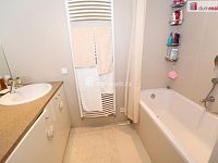 Luxusní designový byt 2+kk v lázeňském centru Mariánských Lázní s garáží a sklepem - 23