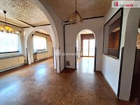 prodej rodinného domu 5+1 105m2 P4 Modřany Nad Soutokem zahrada 712m2 garáž 33m2 bazén - 11