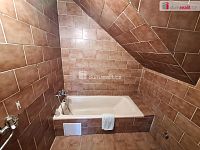 prodej rodinného domu 5+1 105m2 P4 Modřany Nad Soutokem zahrada 712m2 garáž 33m2 bazén - 17