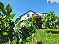 prodej rodinného domu 5+1 105m2 P4 Modřany Nad Soutokem zahrada 712m2 garáž 33m2 bazén - 2