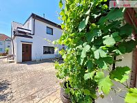 prodej rodinného domu 5+1 105m2 P4 Modřany Nad Soutokem zahrada 712m2 garáž 33m2 bazén - 22