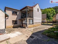 Prodej RD v Bechlíně  - Pohled ze dvorka na dům