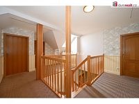 Prodej rodinného domu 6+1, 248 m2 + 63 m2 půda, pozemek 766 m2, cihla, Šestajovice - 21