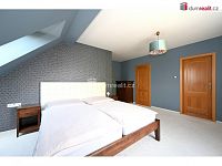 Prodej rodinného domu 6+1, 248 m2 + 63 m2 půda, pozemek 766 m2, cihla, Šestajovice - 23