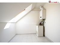 Prodej rodinného domu 6+1, 248 m2 + 63 m2 půda, pozemek 766 m2, cihla, Šestajovice - 29