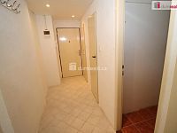 Pěkný udržovaný byt 2+1 v prvním patře cihlového domu v Habartově - 16