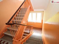 Pěkný udržovaný byt 2+1 v prvním patře cihlového domu v Habartově - 21