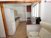 Pěkný udržovaný byt 2+1 v prvním patře cihlového domu v Habartově - 3