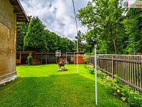 Krásný prostorný byt 3+1 po rekonstrukci v cihlovém domě s vlastní zahradou - 19