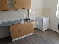 Pronájem bytové jednotky o dispozici 1+kk, ul. Nádražní, Benešov nad Ploučnicí - 3