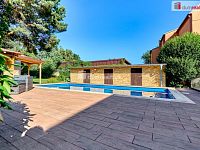 Rodinný dům s komerční budovou a garážemi, Sadov - 15