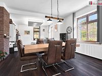 Rodinný dům s komerční budovou a garážemi, Sadov - 8