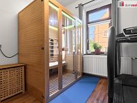 Rodinný dům s komerční budovou a garážemi, Sadov - 9