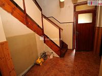 Udržovaný dům 4+kk vhodný k trvalému bydlení ve Starém Sedle u Teplé - 17