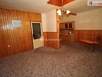 Udržovaný dům 4+kk vhodný k trvalému bydlení ve Starém Sedle u Teplé - 4